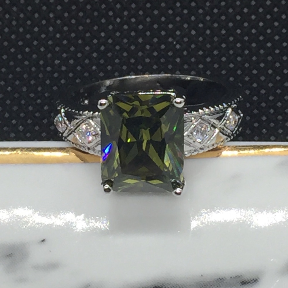 Sterling silver green quartz ring - Picture 2 of 3